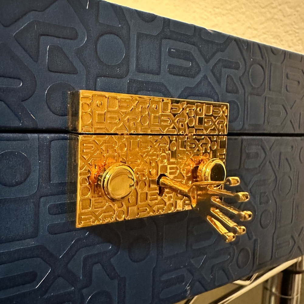 A Rolex Key